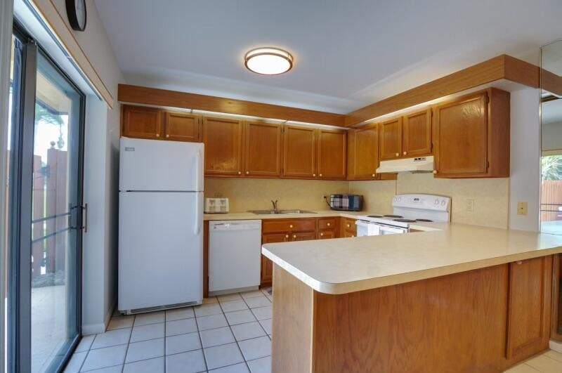 For Rent: $1,850 (2 beds, 2 baths, 1288 Square Feet)