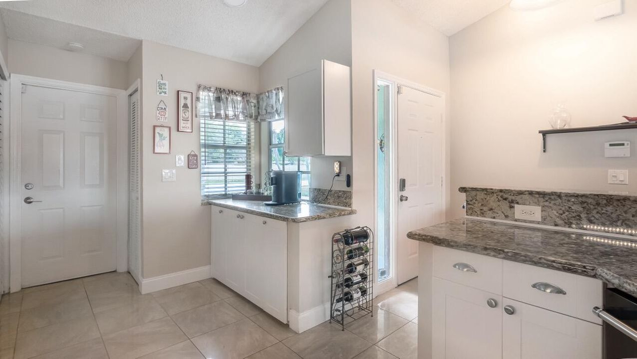 For Sale: $475,000 (3 beds, 2 baths, 1288 Square Feet)
