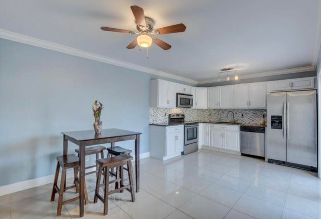 For Sale: $290,000 (2 beds, 2 baths, 1372 Square Feet)