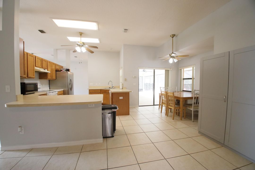 For Sale: $438,900 (4 beds, 2 baths, 2333 Square Feet)