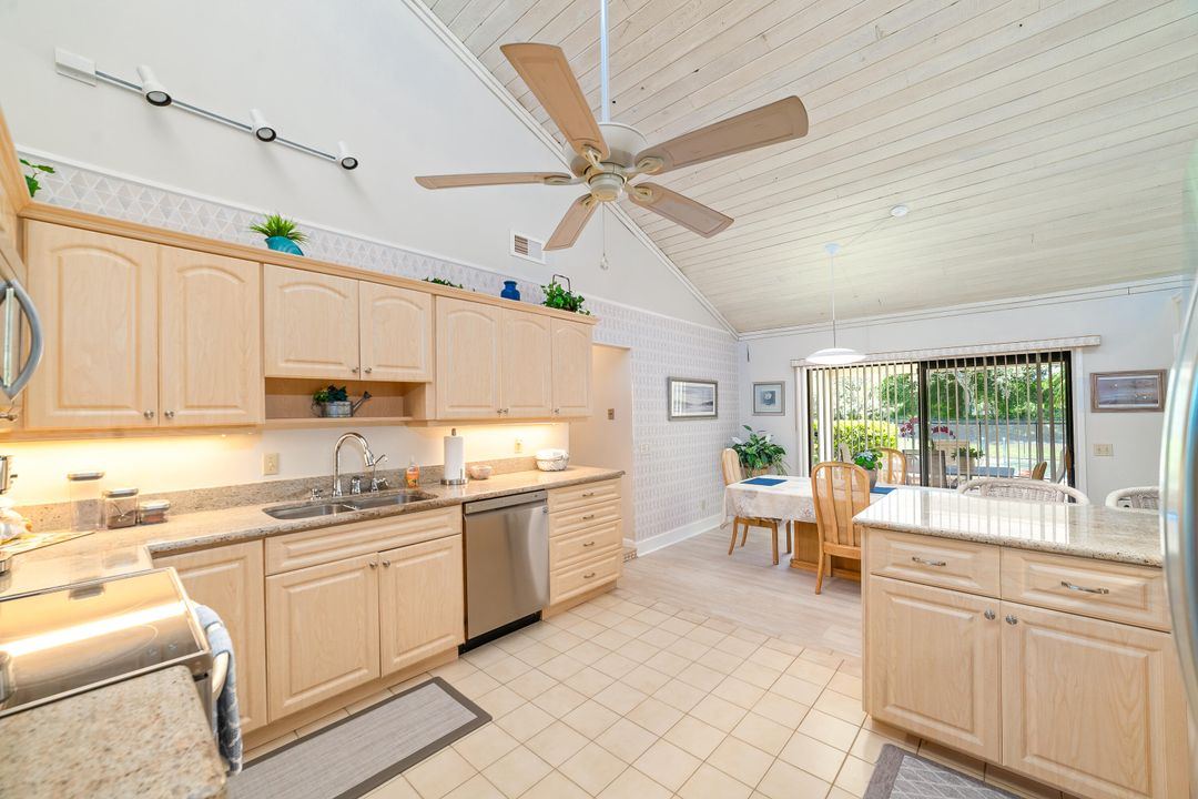 For Sale: $779,900 (3 beds, 2 baths, 2424 Square Feet)