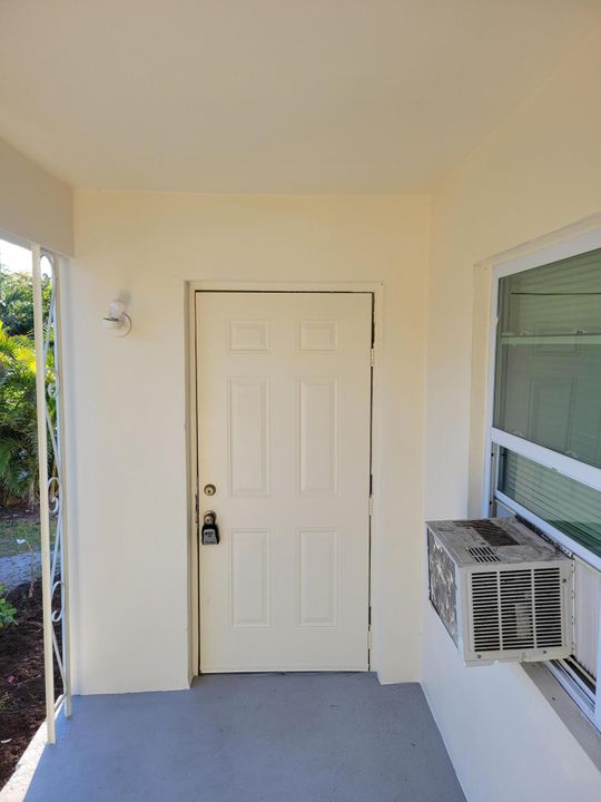 For Rent: $2,325 (2 beds, 2 baths, 616 Square Feet)