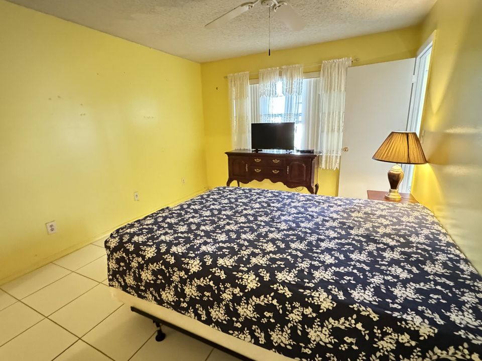 For Sale: $120,000 (1 beds, 1 baths, 600 Square Feet)
