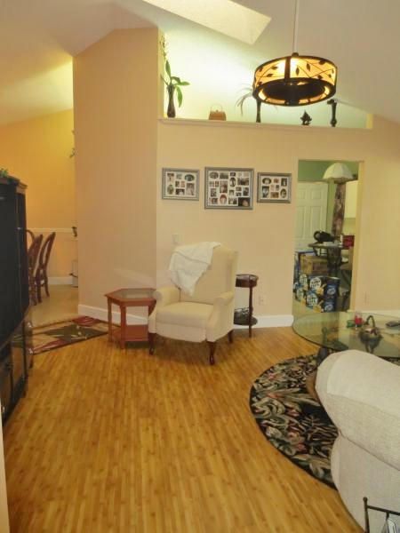 For Sale: $240,000 (2 beds, 2 baths, 1092 Square Feet)