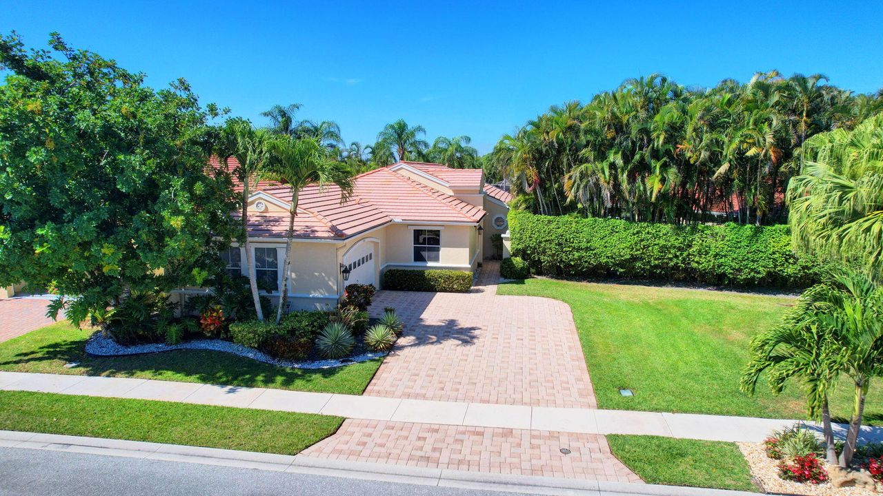 For Sale: $545,000 (3 beds, 2 baths, 2540 Square Feet)