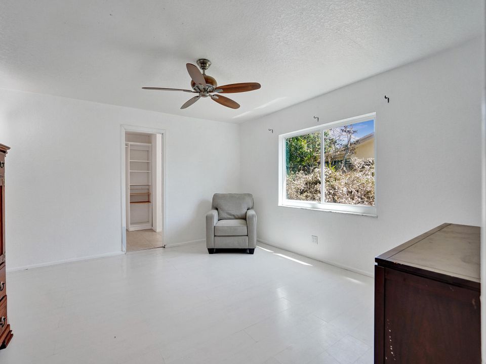 Active With Contract: $495,000 (4 beds, 2 baths, 1844 Square Feet)