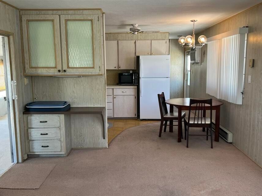 For Sale: $70,000 (1 beds, 1 baths, 570 Square Feet)