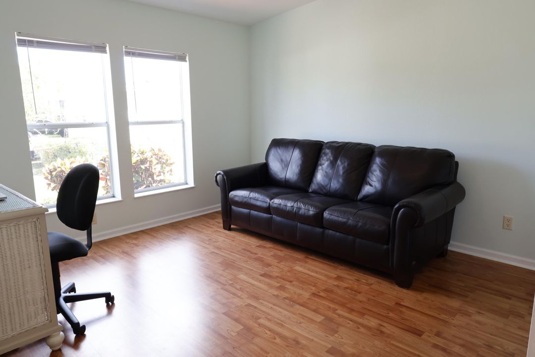 For Sale: $220,000 (3 beds, 2 baths, 1602 Square Feet)