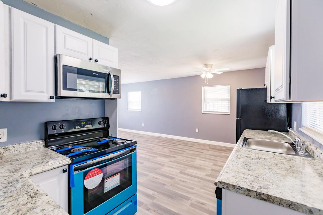 For Sale: $229,000 (3 beds, 1 baths, 1000 Square Feet)