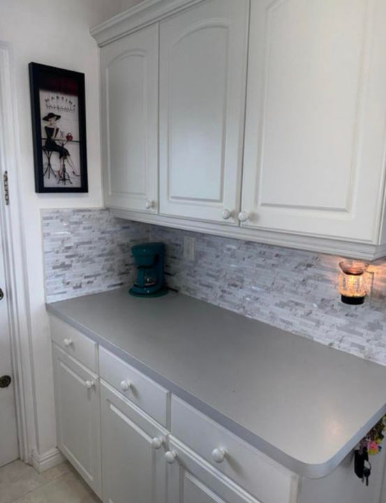 Active With Contract: $2,800 (2 beds, 2 baths, 1002 Square Feet)