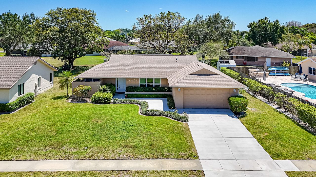 Active With Contract: $589,000 (3 beds, 2 baths, 1705 Square Feet)