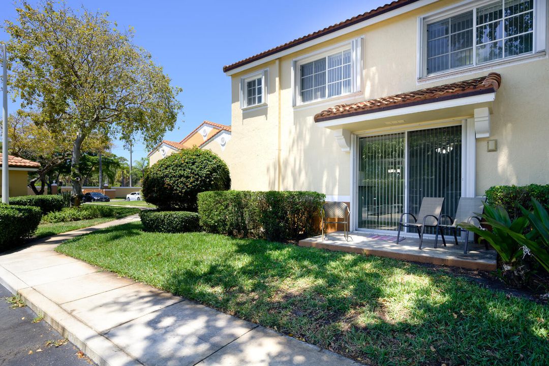 For Sale: $419,000 (3 beds, 2 baths, 1348 Square Feet)