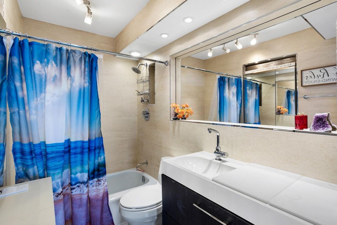 待售: $609,000 (2 贝兹, 2 浴室, 1031 平方英尺)