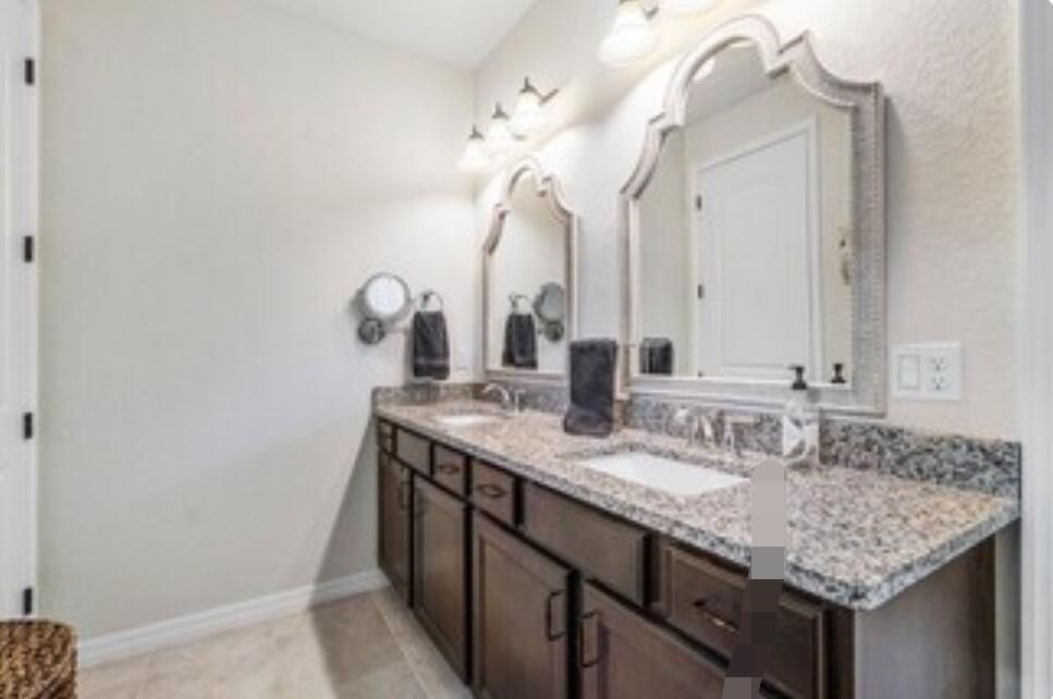 Active With Contract: $3,699 (3 beds, 2 baths, 1911 Square Feet)