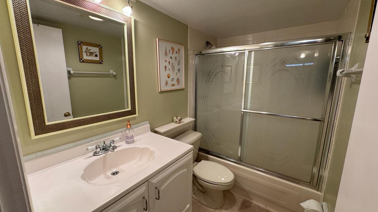 待售: $319,500 (2 贝兹, 2 浴室, 1175 平方英尺)
