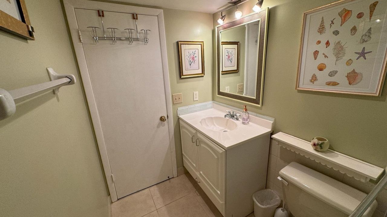 待售: $319,500 (2 贝兹, 2 浴室, 1175 平方英尺)