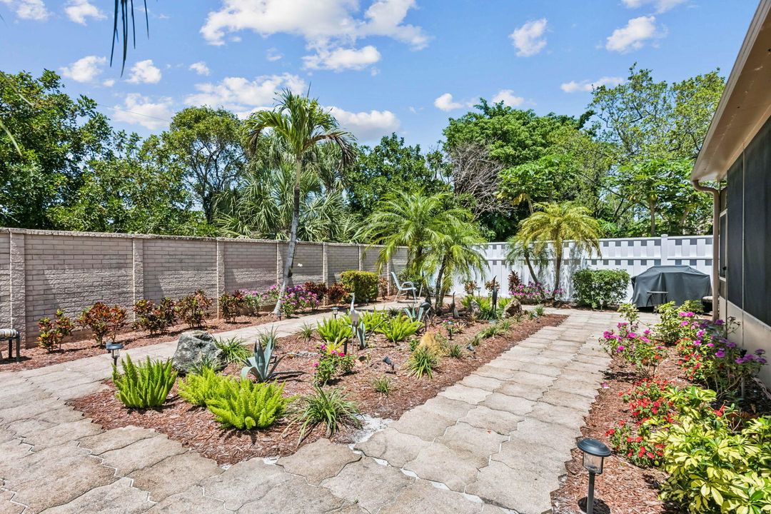 For Sale: $585,000 (3 beds, 2 baths, 1916 Square Feet)