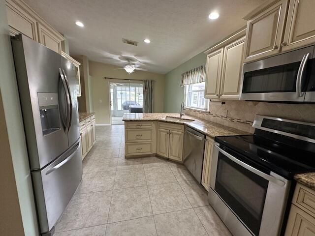 For Sale: $229,900 (3 beds, 2 baths, 1714 Square Feet)