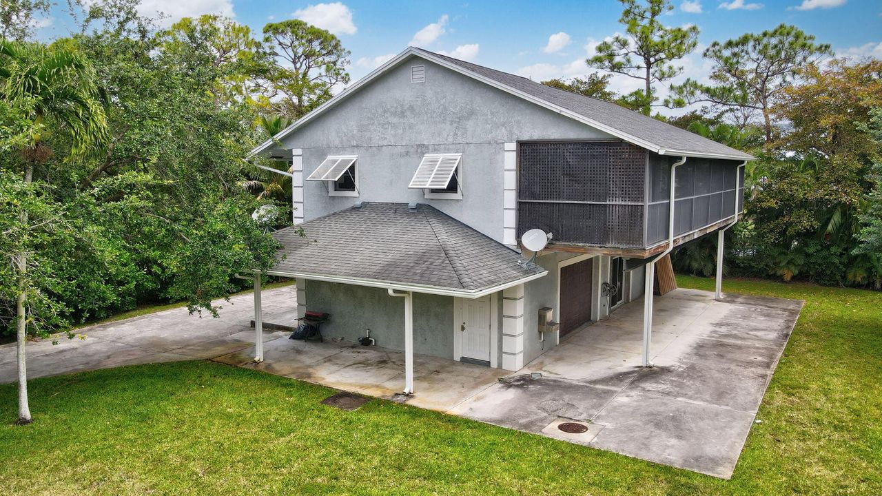 Active With Contract: $1,450,000 (7 beds, 3 baths, 5252 Square Feet)