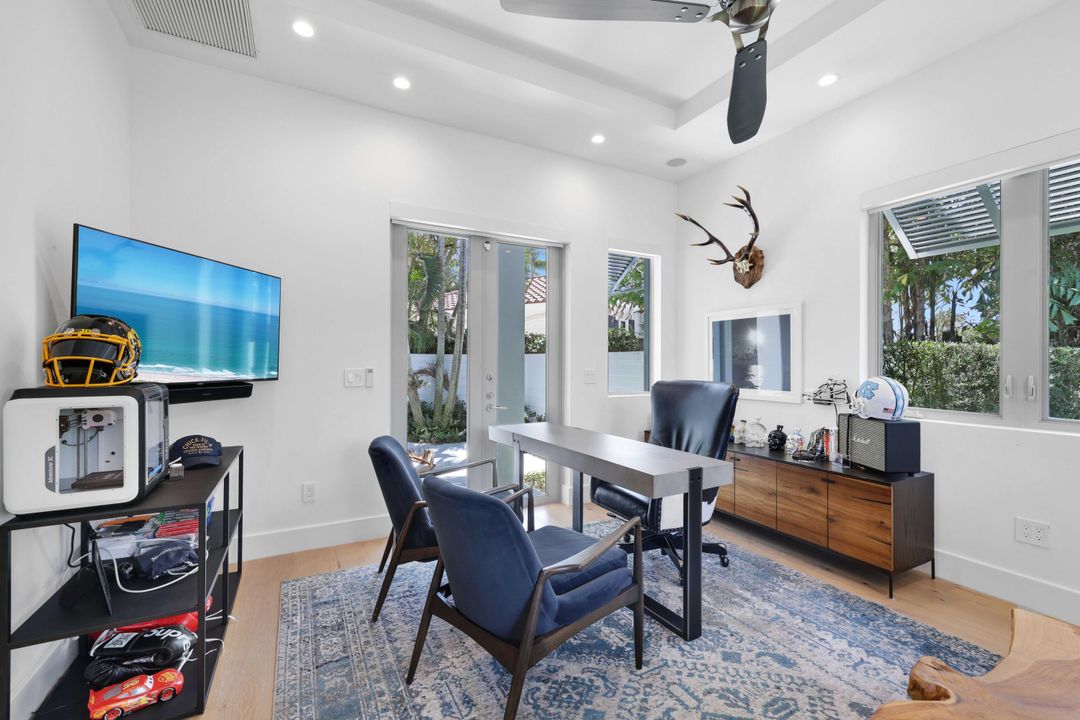 Active With Contract: $4,950,000 (4 beds, 4 baths, 3488 Square Feet)
