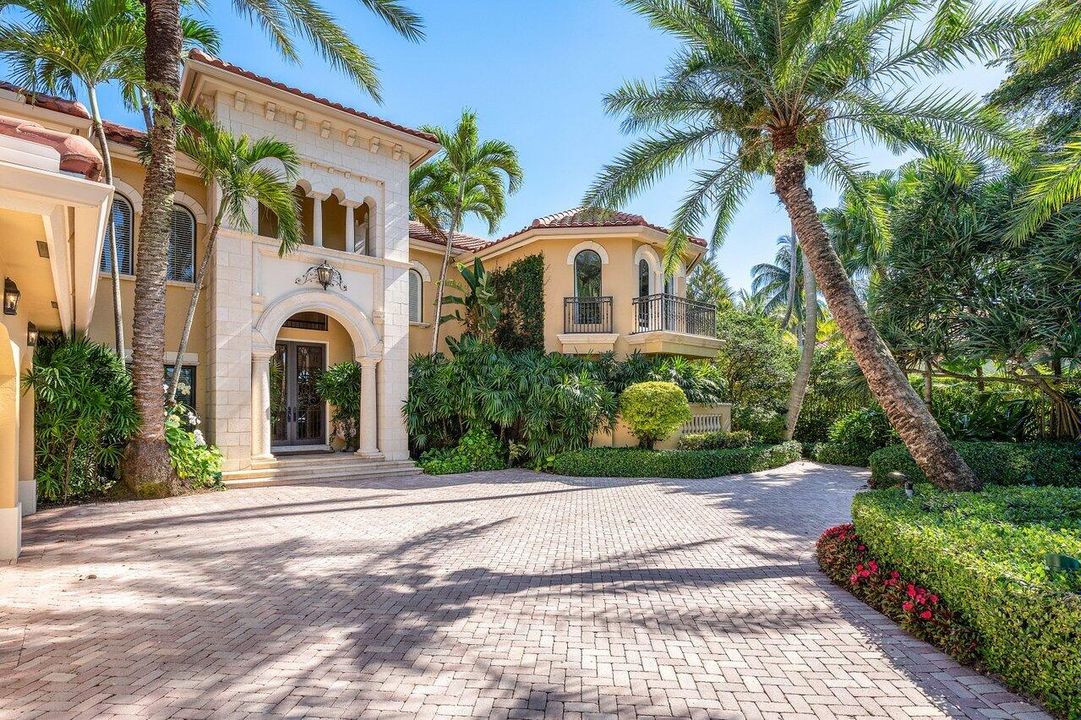 Active With Contract: $4,799,000 (8 beds, 9 baths, 7962 Square Feet)