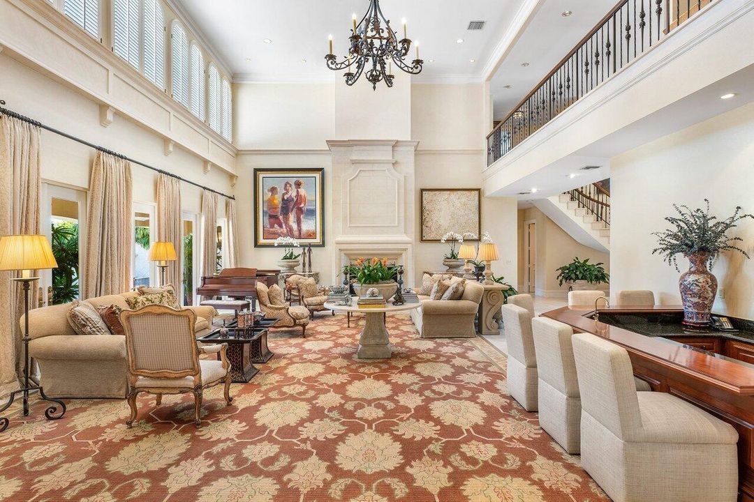 For Sale: $4,799,000 (8 beds, 9 baths, 7962 Square Feet)