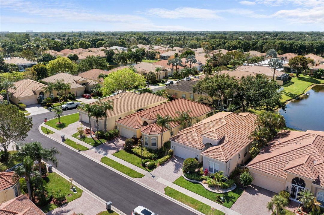 Active With Contract: $575,000 (3 beds, 2 baths, 2149 Square Feet)