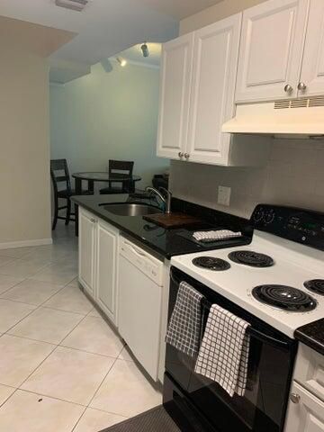 For Rent: $2,400 (3 beds, 2 baths, 1200 Square Feet)