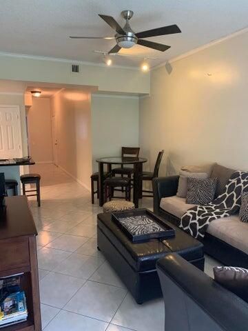 Active With Contract: $2,400 (3 beds, 2 baths, 1200 Square Feet)
