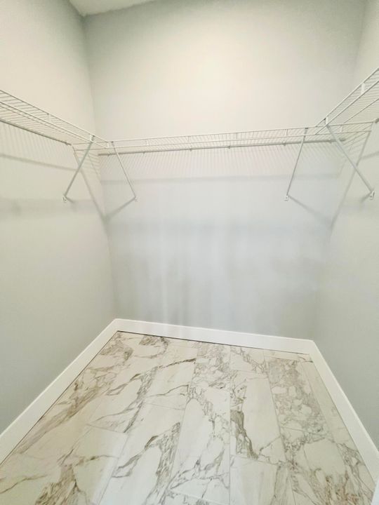 待售: $450,000 (4 贝兹, 2 浴室, 1790 平方英尺)