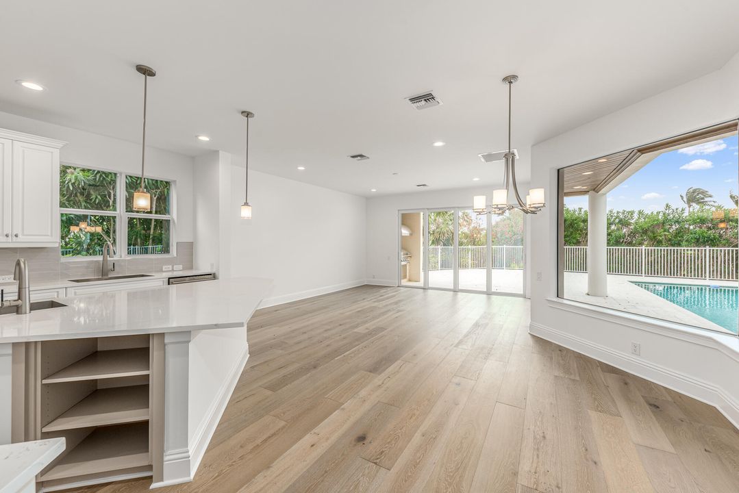 Active With Contract: $2,799,000 (3 beds, 3 baths, 3739 Square Feet)