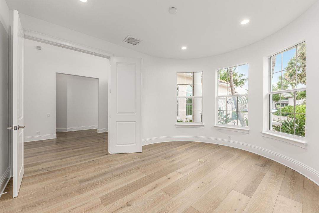 Active With Contract: $2,799,000 (3 beds, 3 baths, 3739 Square Feet)