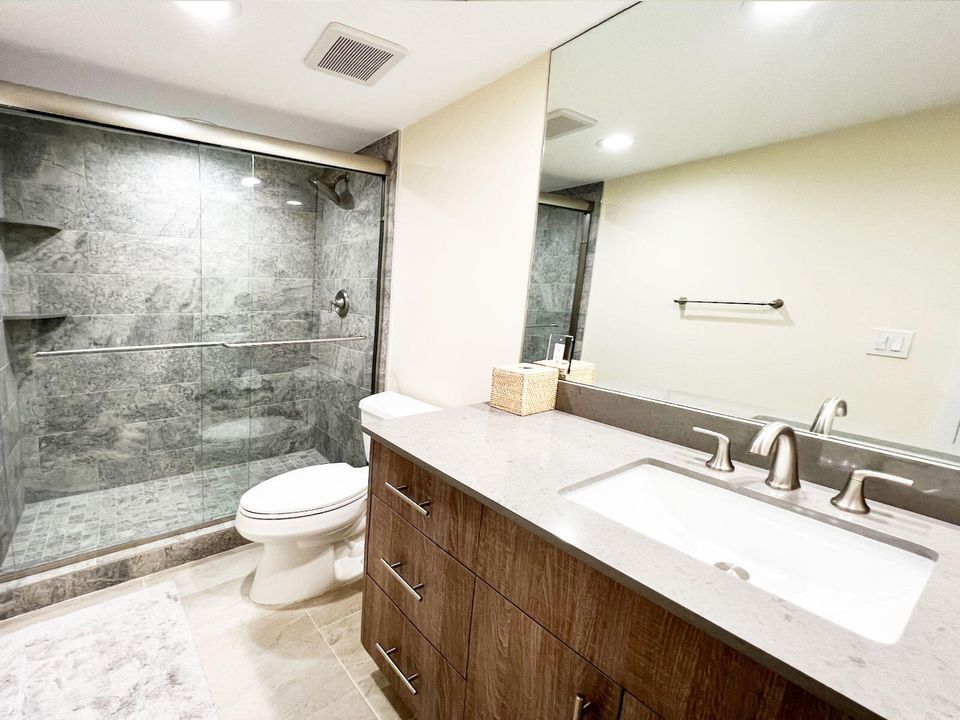 Active With Contract: $4,500 (1 beds, 2 baths, 1224 Square Feet)