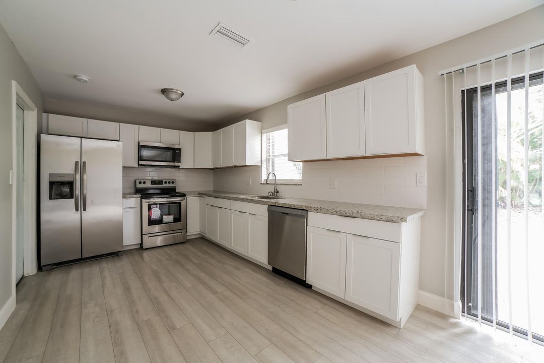 For Sale: $469,000 (3 beds, 2 baths, 1228 Square Feet)
