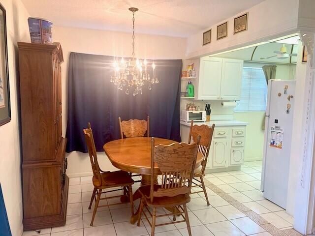 For Sale: $154,000 (2 beds, 1 baths, 798 Square Feet)