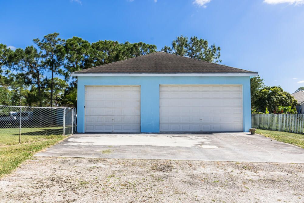 Active With Contract: $4,400 (3 beds, 2 baths, 2105 Square Feet)