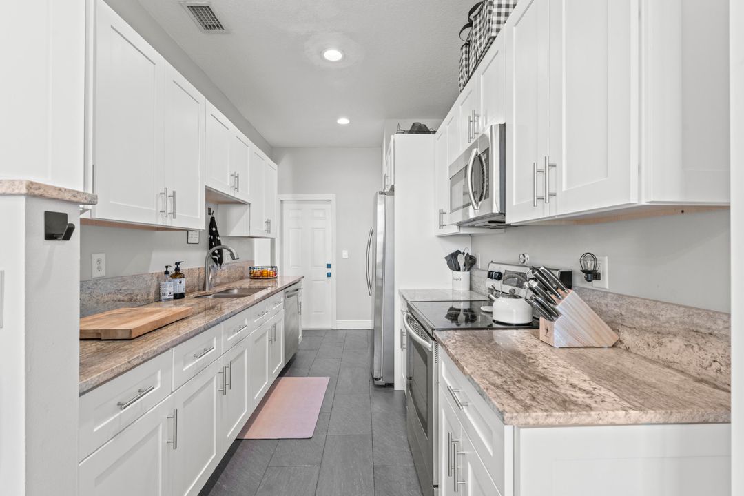For Sale: $395,000 (2 beds, 2 baths, 1448 Square Feet)