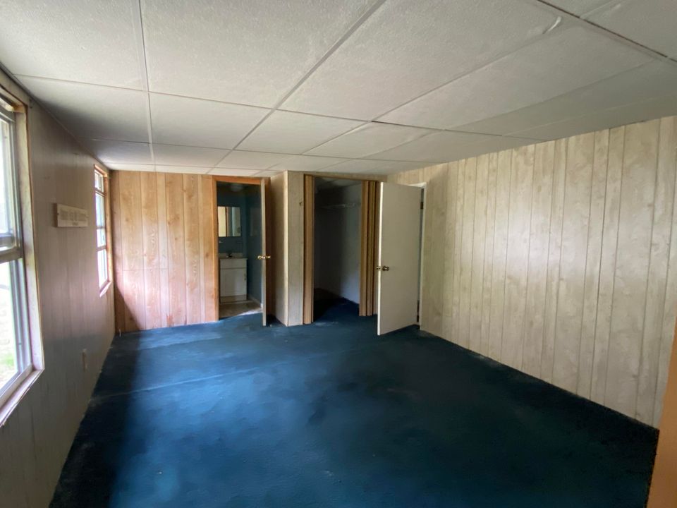 For Sale: $135,000 (3 beds, 2 baths, 1272 Square Feet)