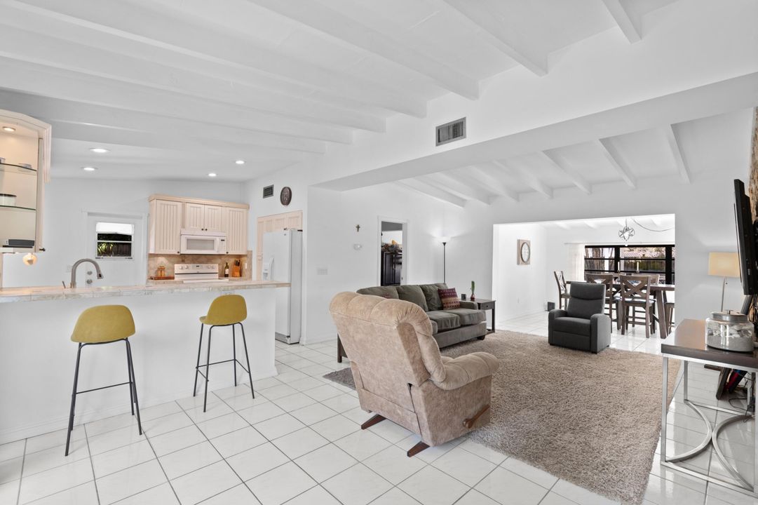 Active With Contract: $725,000 (4 beds, 2 baths, 1970 Square Feet)