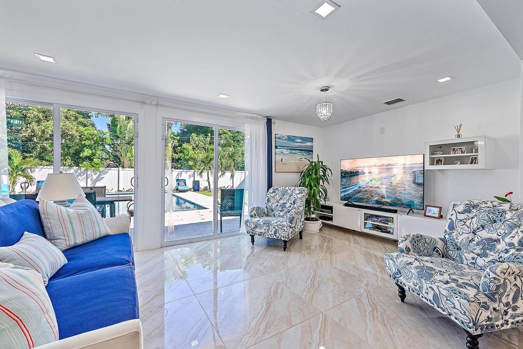 For Sale: $1,599,000 (4 beds, 3 baths, 2163 Square Feet)