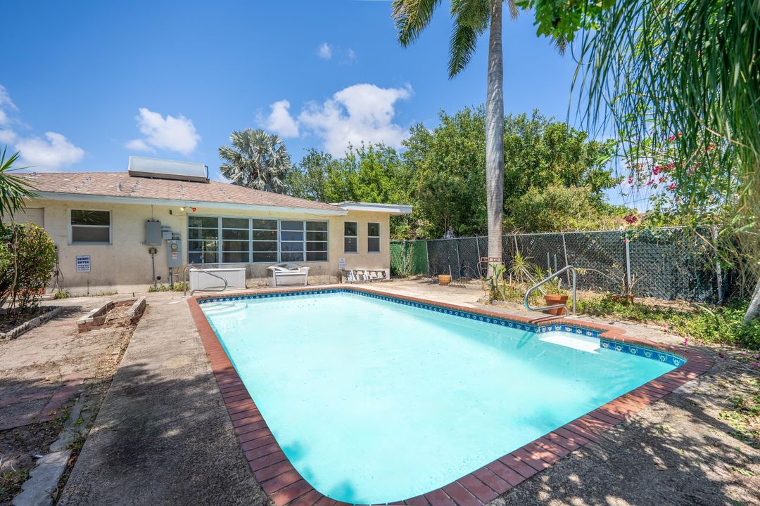 Active With Contract: $539,000 (3 beds, 3 baths, 1874 Square Feet)