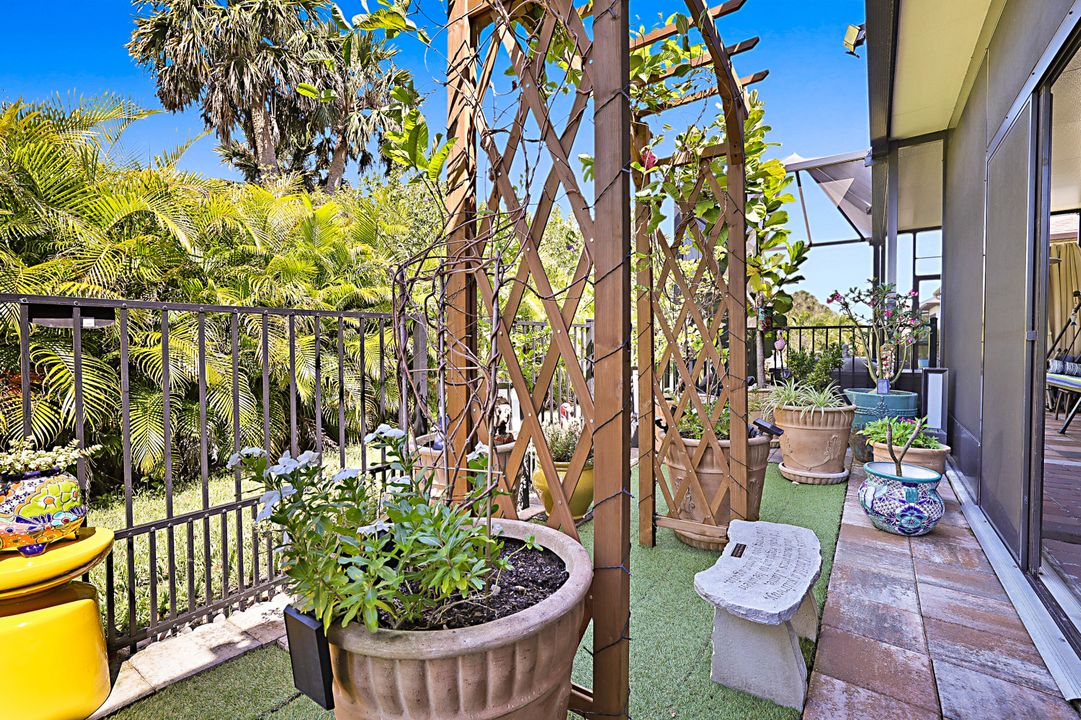 For Sale: $475,000 (3 beds, 2 baths, 2060 Square Feet)