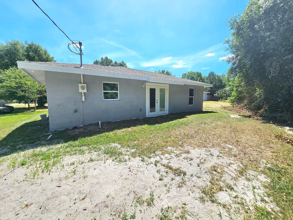 For Sale: $268,000 (3 beds, 2 baths, 1151 Square Feet)