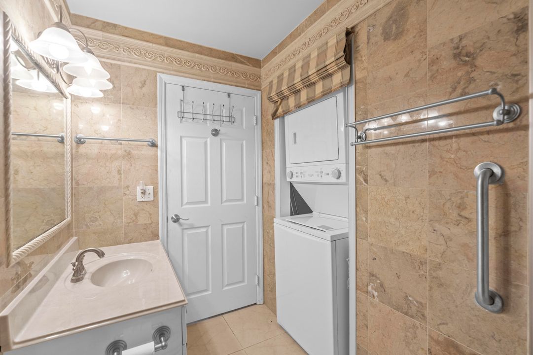 For Sale: $234,900 (2 beds, 2 baths, 1197 Square Feet)