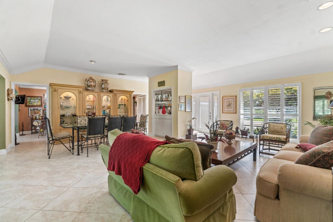 Active With Contract: $699,000 (3 beds, 2 baths, 1975 Square Feet)