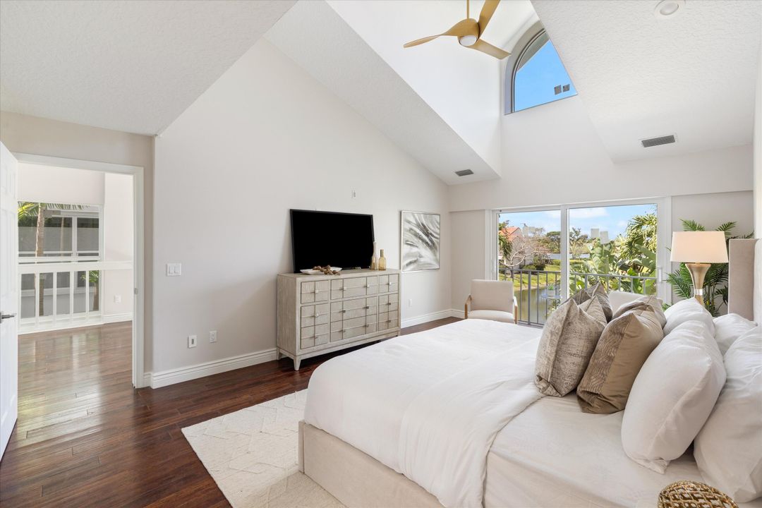For Sale: $1,700,000 (2 beds, 2 baths, 2917 Square Feet)