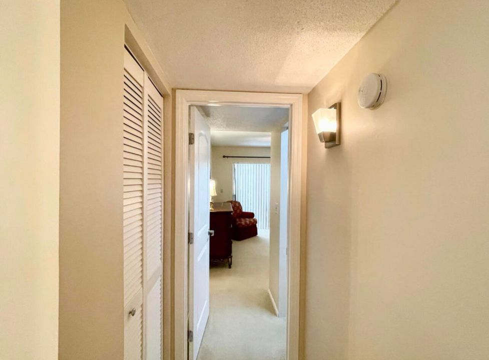 For Rent: $2,000 (2 beds, 2 baths, 1089 Square Feet)