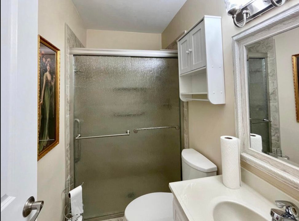 出租: $2,000 (2 贝兹, 2 浴室, 1089 平方英尺)