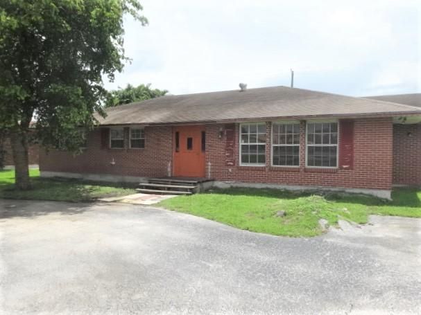 For Rent: $2,500 (4 beds, 2 baths, 2144 Square Feet)