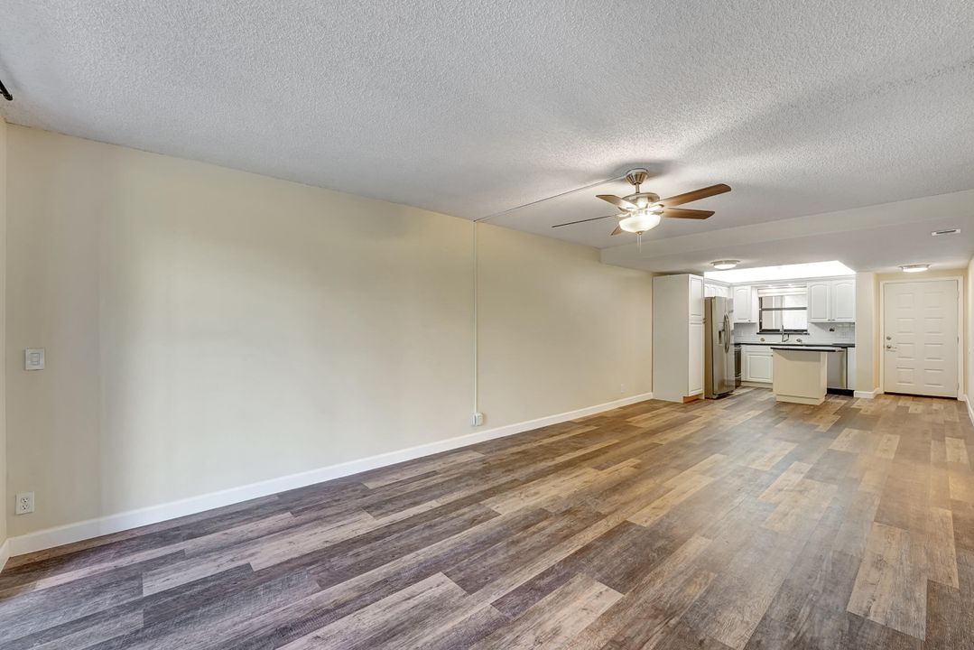 For Sale: $245,000 (2 beds, 2 baths, 1029 Square Feet)